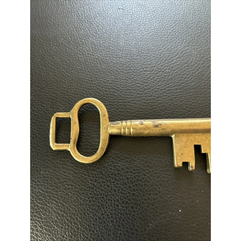 Antique Brass Skeleton Key Solid Barrel Jailer Key Clock Key 4